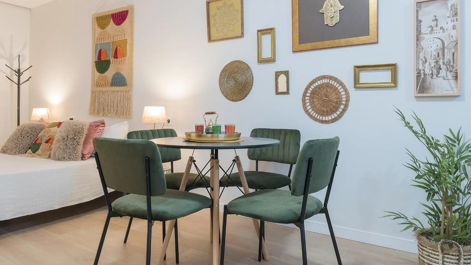 אלמריה Alcazaba Suites