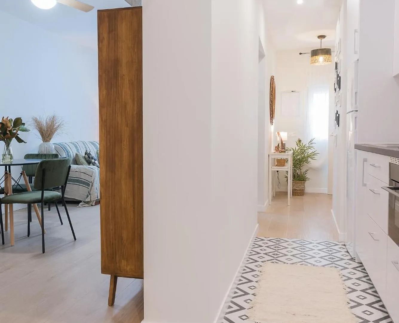 אלמריה Alcazaba Suites 0*,