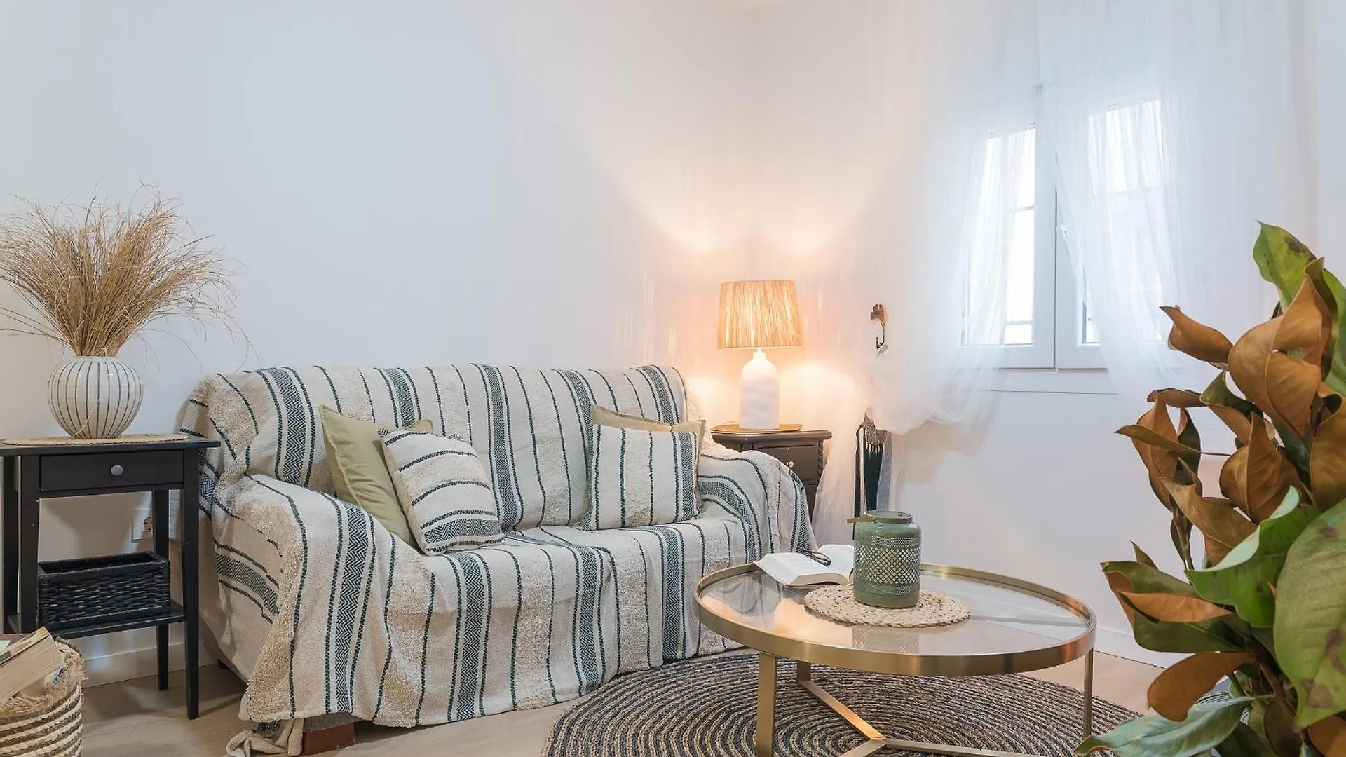 אלמריה Alcazaba Suites